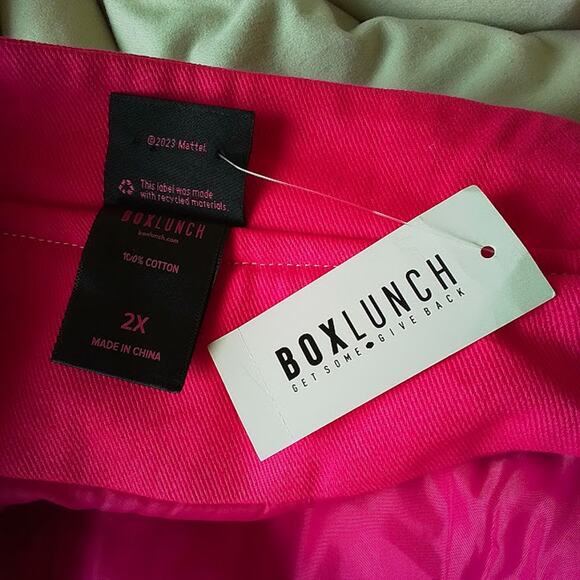 Barbie BoxLunch Racing Jacket Pink Checkered 2X 2023 Mattel NWT - Picture 7 of 9